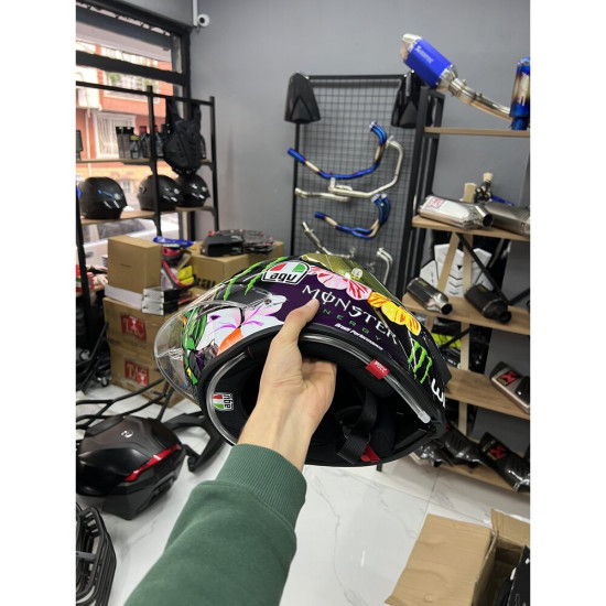 AGV GP PİSTA RR MONSTER ENERGY