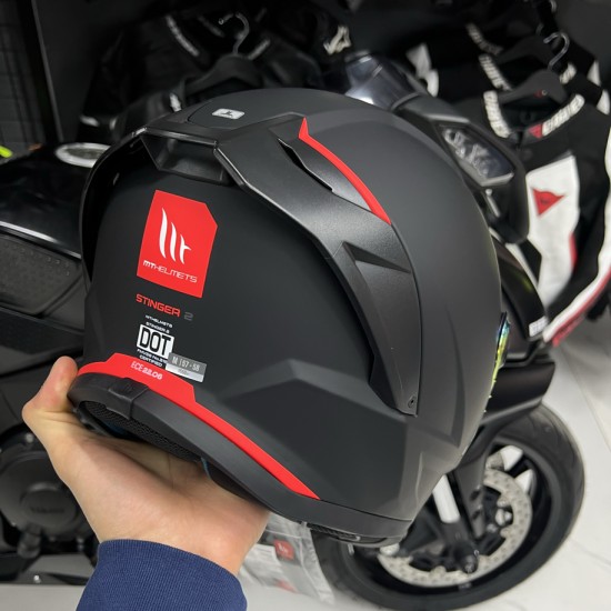 MT HELMETS STİNGER 2 MAT BLACK MT HELMETS STİNGER 2 MAT BLACK